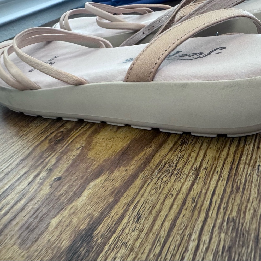 Free People Vivienne Strappy Sandal Size 37 / US 6.5 (fits 7) - Picture 9 of 11